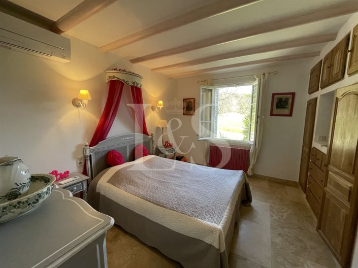 Image No.17-4 Bed House for sale