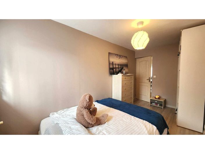 Image No.15-3 Bed House for sale