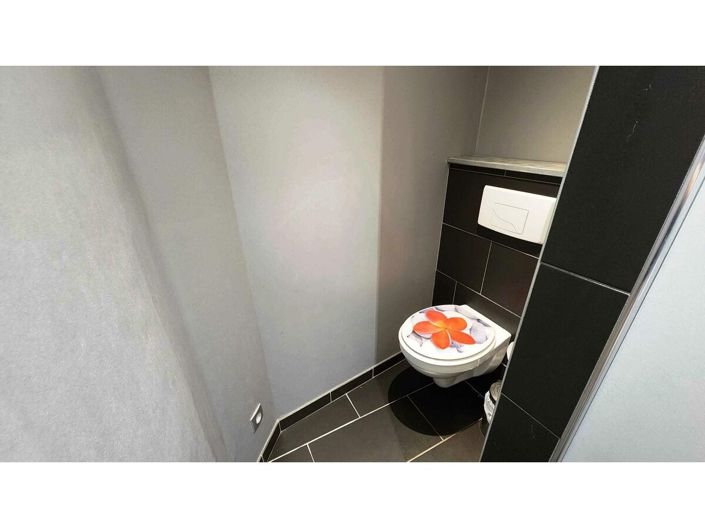 Image No.21-3 Bed House for sale