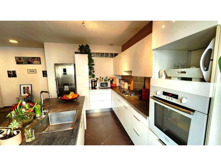 Image No.5-3 Bed House for sale