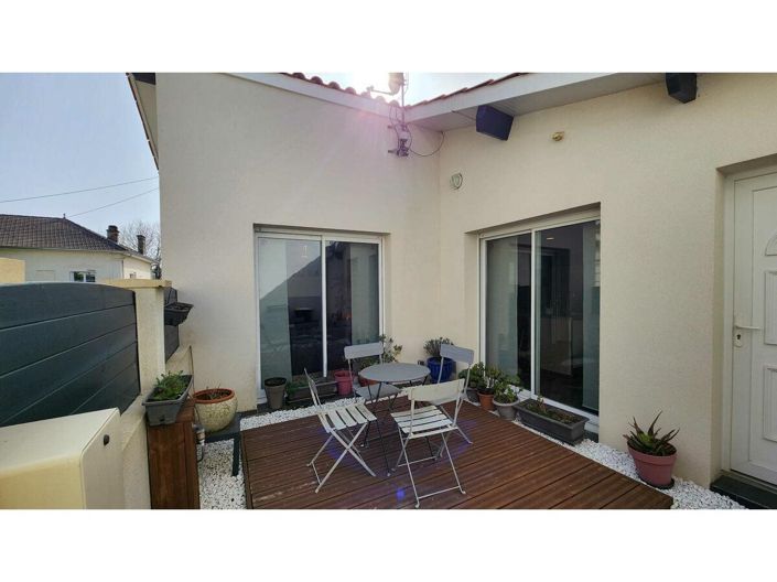 Image No.8-3 Bed House for sale