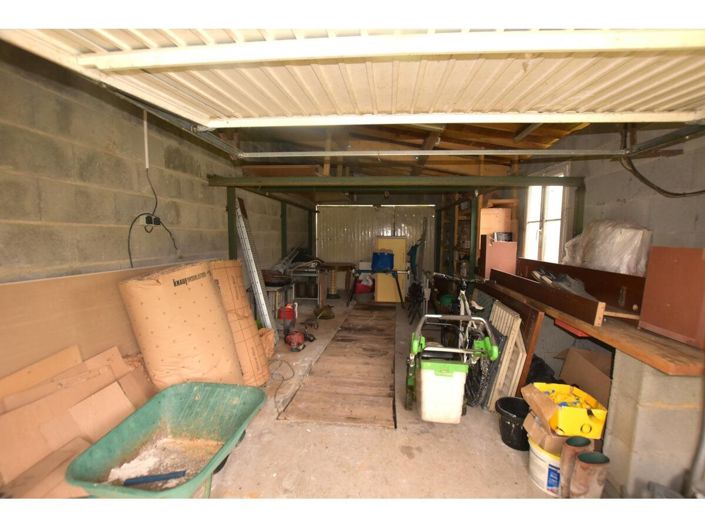 Image No.8-2 Bed House for sale