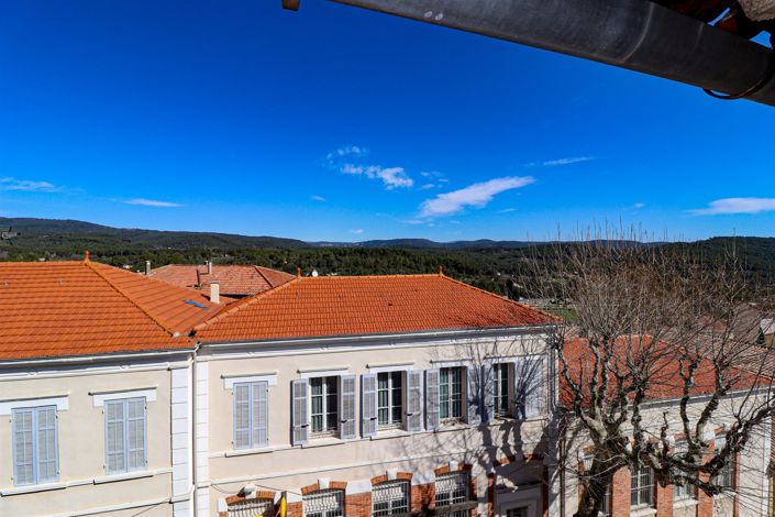 Image No.19-2 Bed Apartment for sale