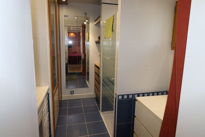 Image No.10-3 Bed House for sale