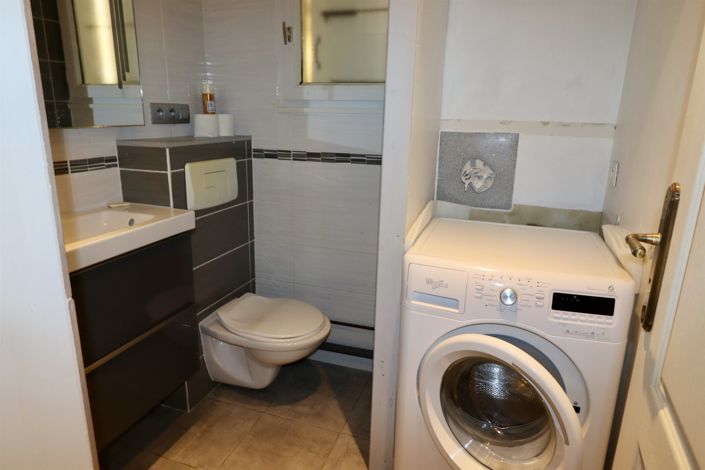 Image No.14-3 Bed House for sale