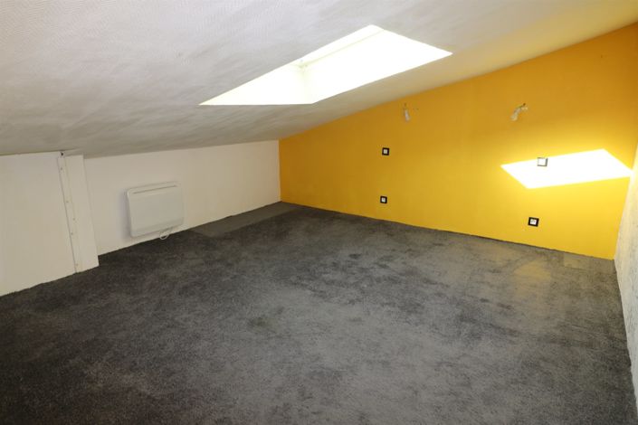 Image No.18-3 Bed House for sale