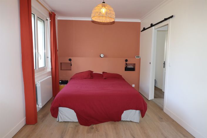 Image No.7-3 Bed House for sale