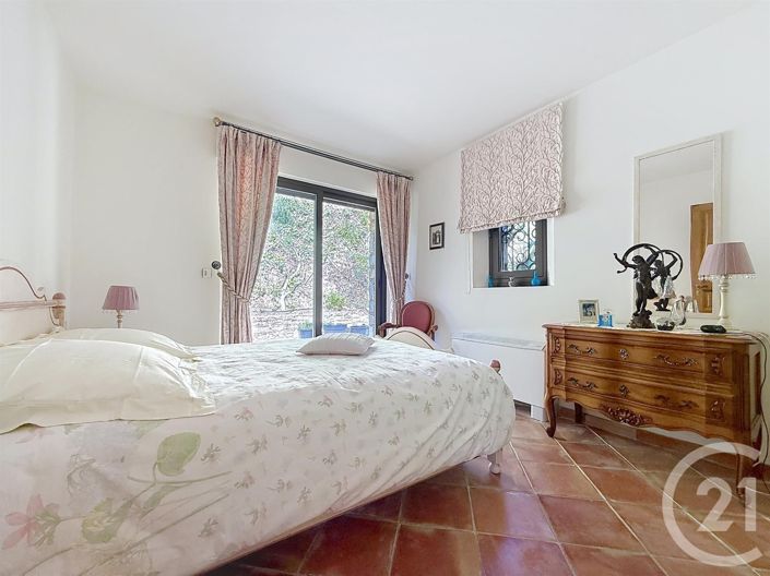 Image No.15-5 Bed House for sale