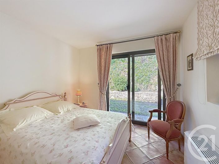Image No.16-5 Bed House for sale