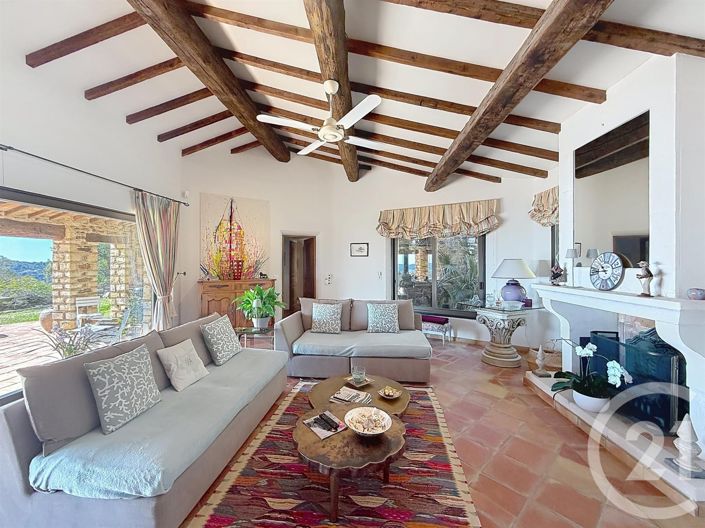 Image No.8-5 Bed House for sale