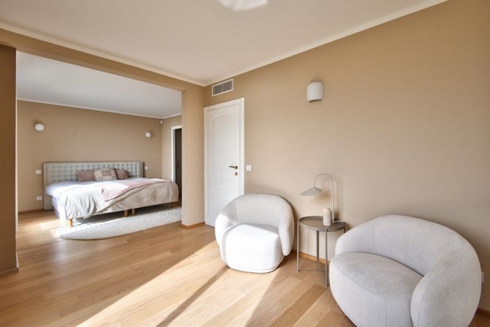 Image No.17-3 Bed Apartment for sale