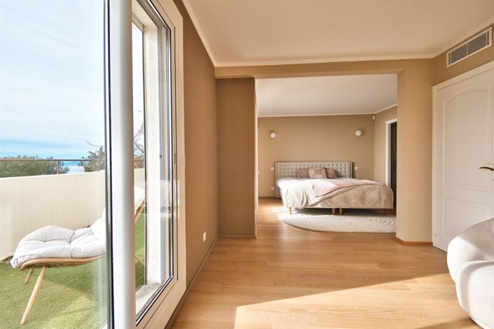 Image No.18-3 Bed Apartment for sale