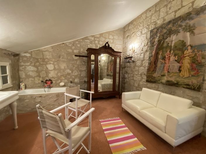 Image No.22-4 Bed House for sale