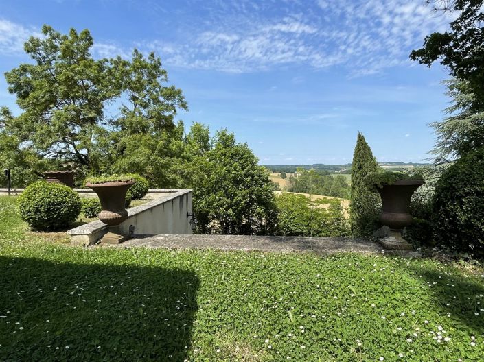 Image No.24-4 Bed House for sale