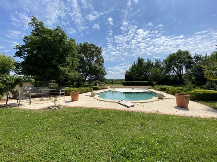 Image No.26-4 Bed House for sale