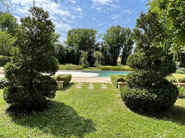 Image No.3-4 Bed House for sale