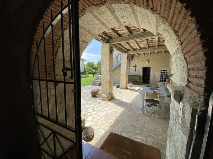 Image No.6-4 Bed House for sale