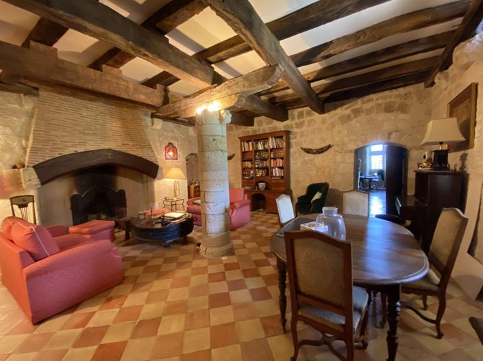 Image No.9-4 Bed House for sale