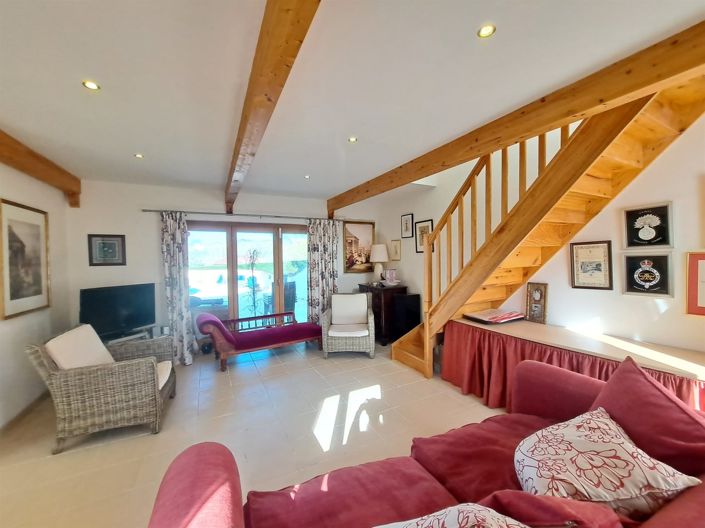 Image No.11-4 Bed House for sale