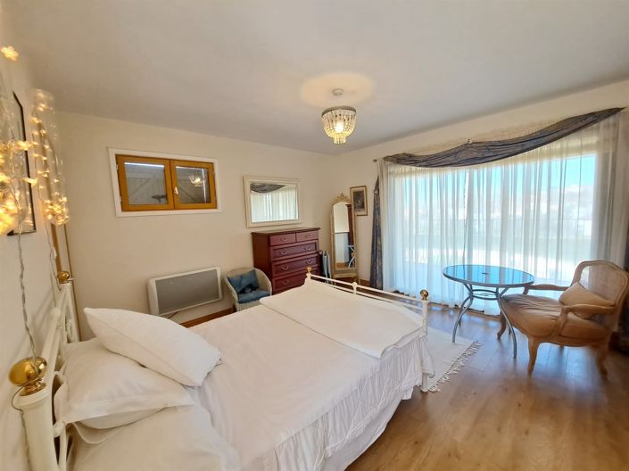 Image No.14-4 Bed House for sale