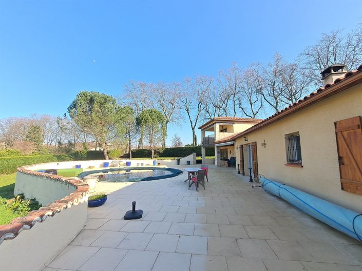 Image No.2-4 Bed House for sale