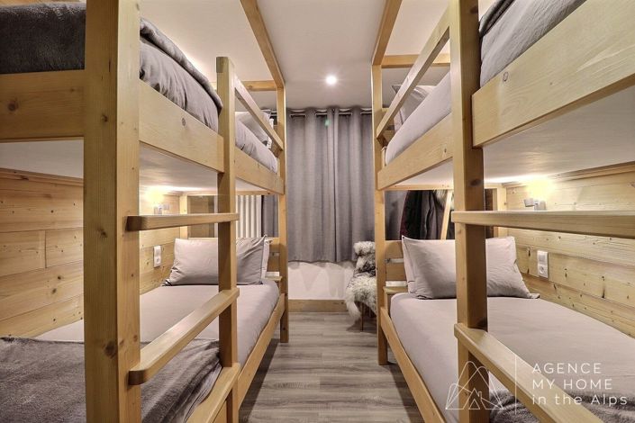 Image No.14-7 Bed House for sale