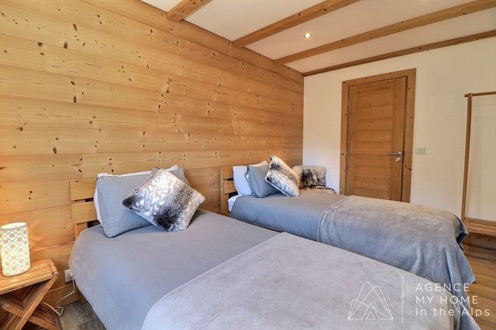 Image No.28-7 Bed House for sale