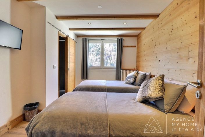 Image No.29-7 Bed House for sale