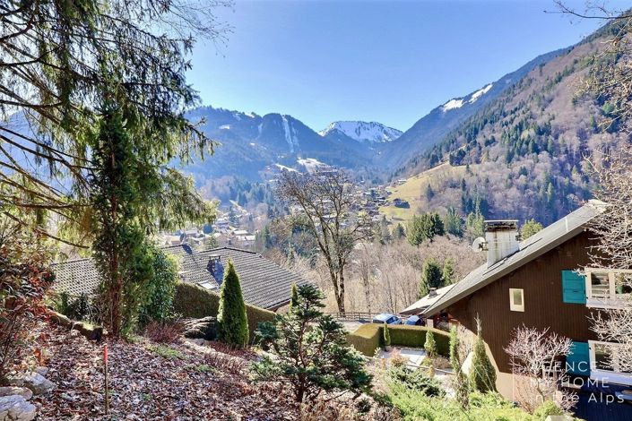 Image No.8-7 Bed House for sale