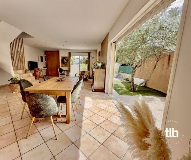 Image No.2-Maison de 5 chambres à vendre à Castelnau-le-Lez