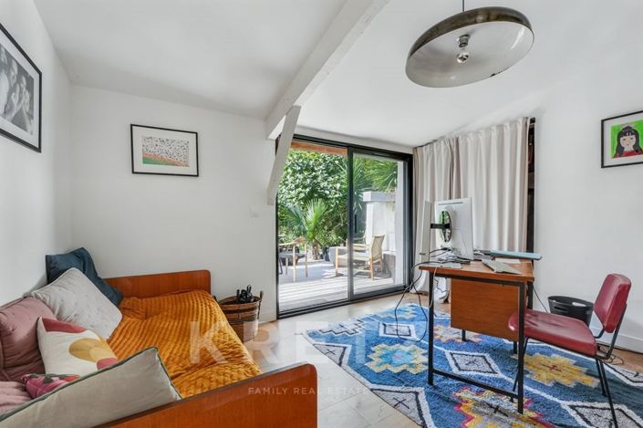 Image No.10-6 Bed House for sale