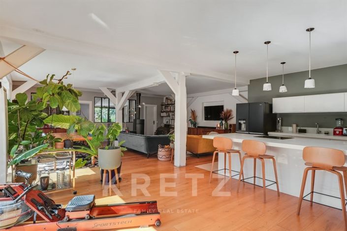 Image No.5-6 Bed House for sale