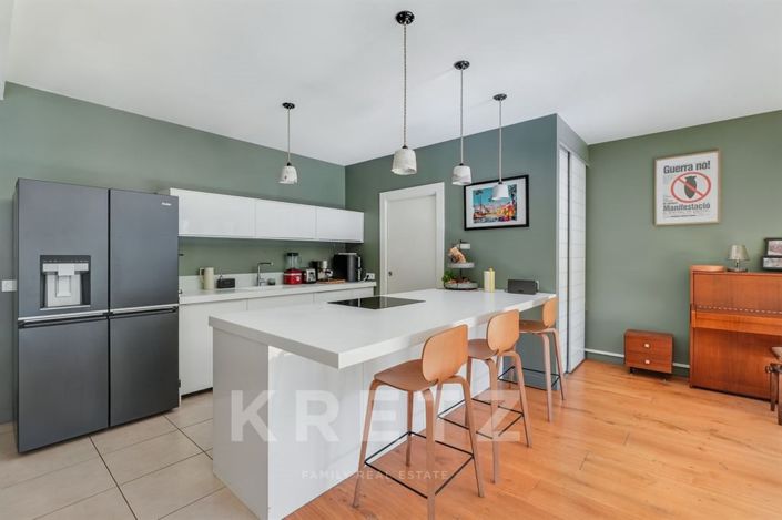 Image No.7-6 Bed House for sale