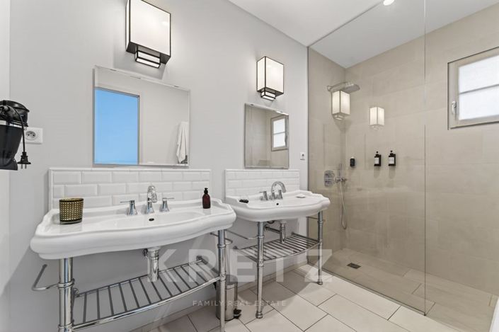 Image No.14-7 Bed House for sale