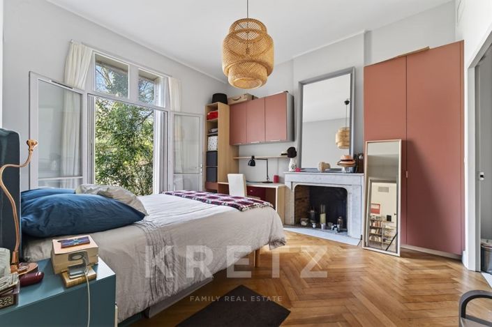 Image No.5-7 Bed House for sale