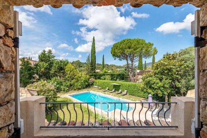 Image No.2-5 Bed House for sale