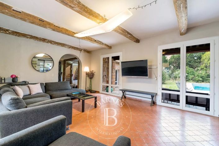 Image No.4-5 Bed House for sale