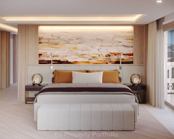 Image No.12-5 Bed House for sale