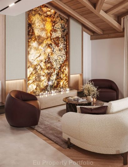 Image No.4-5 Bed House for sale