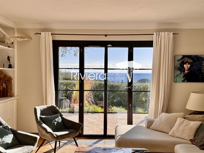 Image No.18-4 Bed House for sale