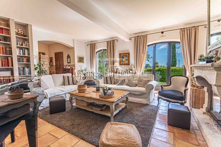 Image No.16-5 Bed House for sale