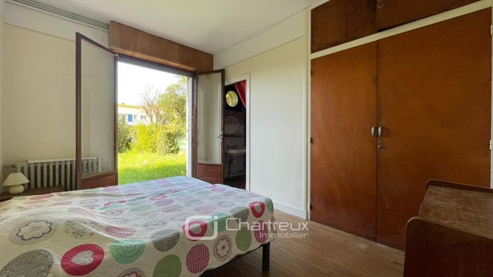 Image No.10-5 Bed House for sale