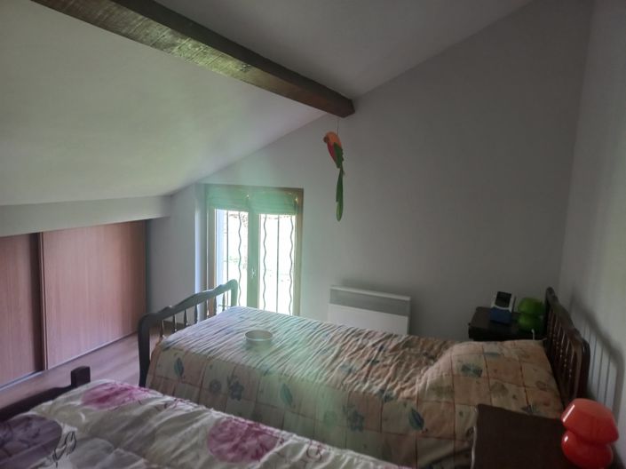 Image No.16-6 Bed House for sale