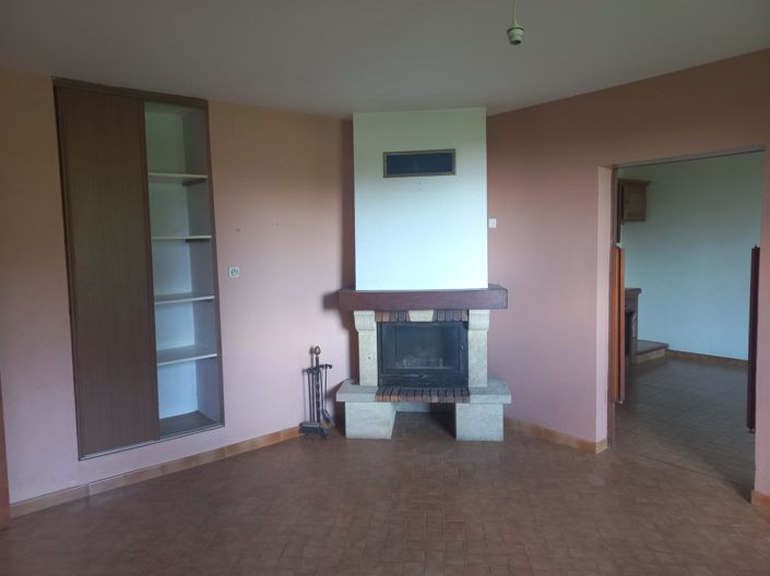 Image No.23-6 Bed House for sale