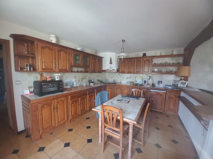 Image No.3-6 Bed House for sale