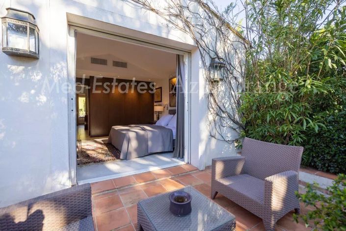 Image No.16-5 Bed House for sale