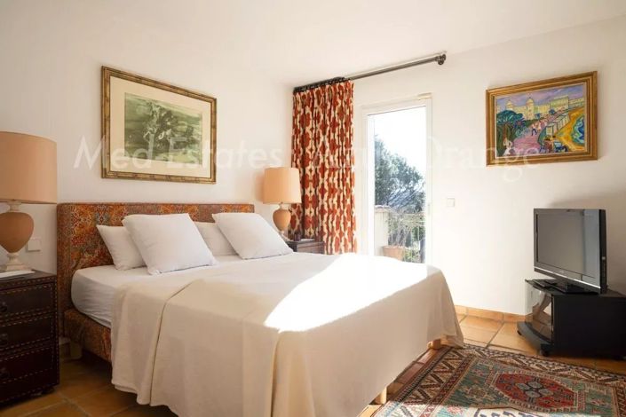 Image No.21-5 Bed House for sale