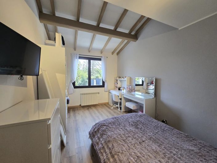 Image No.11-5 Bed House for sale