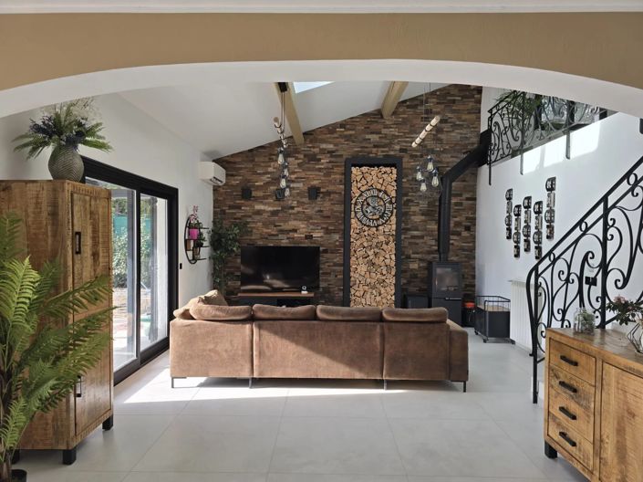 Image No.15-5 Bed House for sale