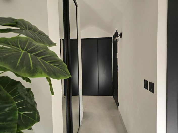 Image No.23-5 Bed House for sale